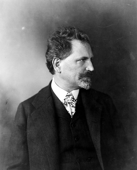 Alphonse Mucha Biography